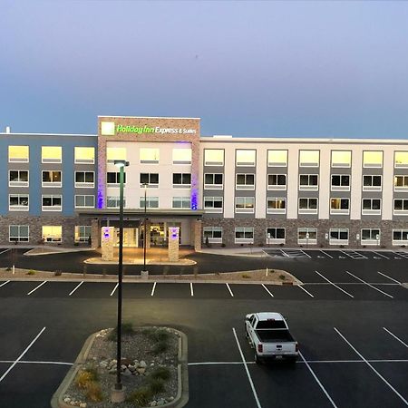 Holiday Inn Express & Suites - Tomah By Ihg Exterior photo